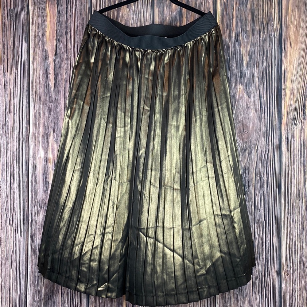Helene Berman London Metallic Pleated Skirt- Size 16